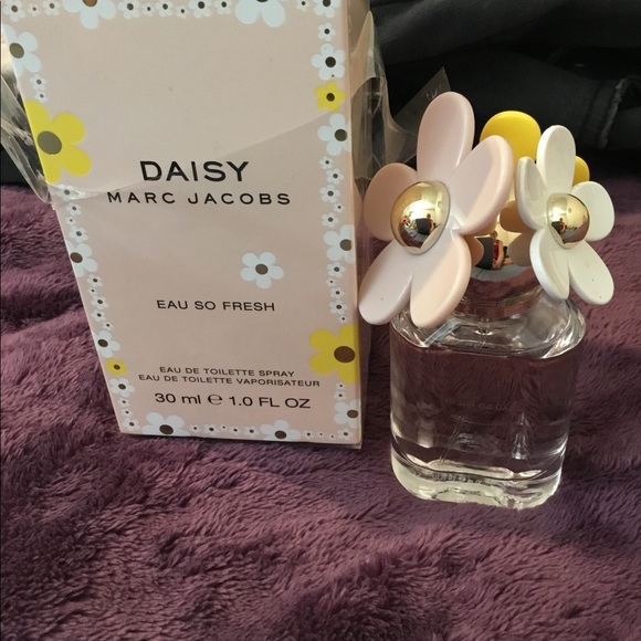 Daisy Marc Jacobs “Eau So Fresh “ Eau de Toilette Spray, 1 oz - Picture 4 of 10